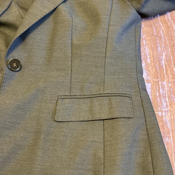 Elie Tahari Skirt Suit - Picture 7 of 7